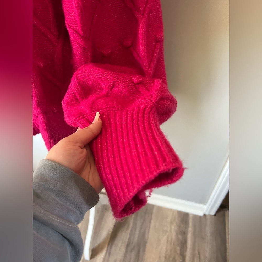 Crown & Ivy Woman’s Bright Pink Heavyweight Soft Chunky Valentines Sweater XL - Picture 5 of 11
